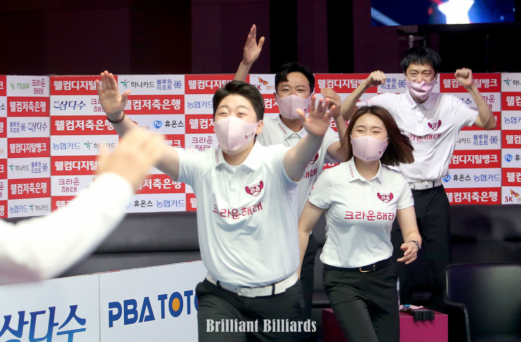 AC9J8052 해태 환호 승리.jpg