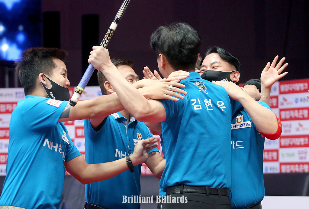 AC9J7202 NH 환호 승리.jpg