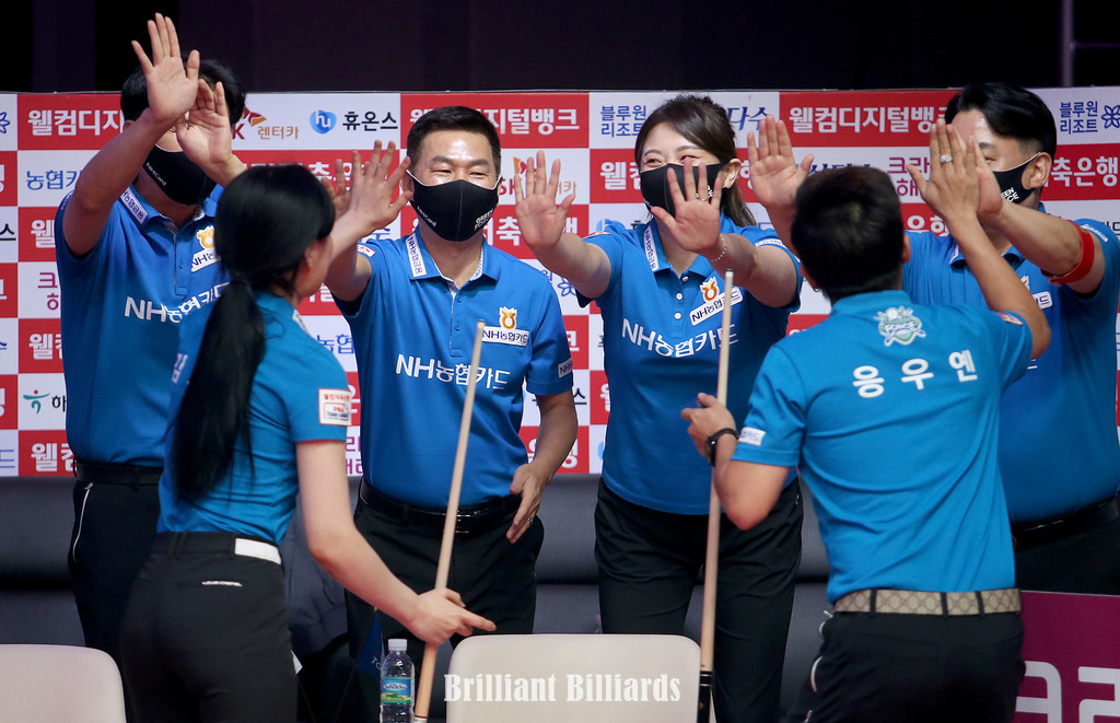 AC9J7115 NH 환호.jpg