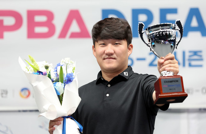 ‘3쿠션 유망주’ 김도헌, PBA 드림투어 시즌 개막전서 정상 차지